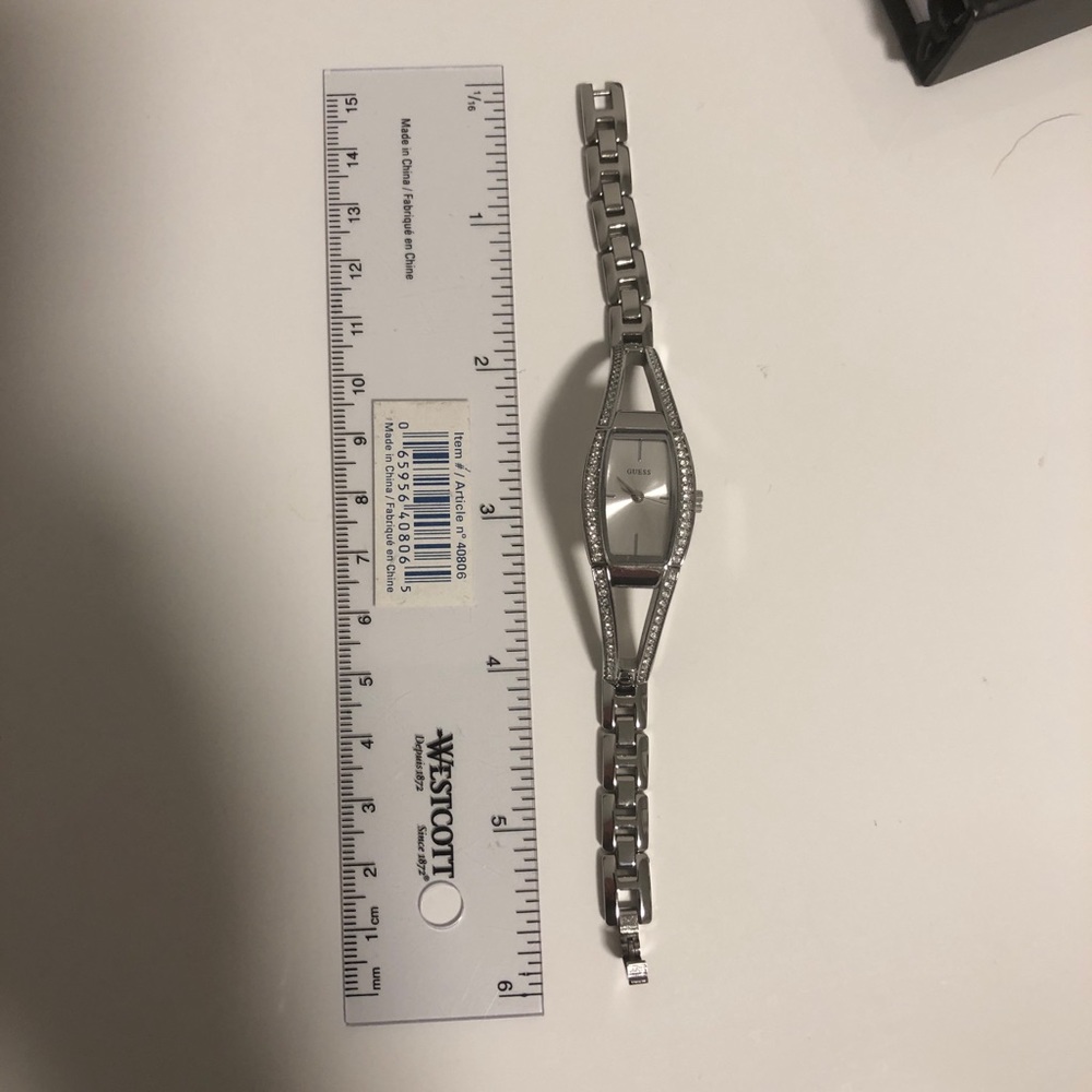 Guess watch - Picture 3 of 3